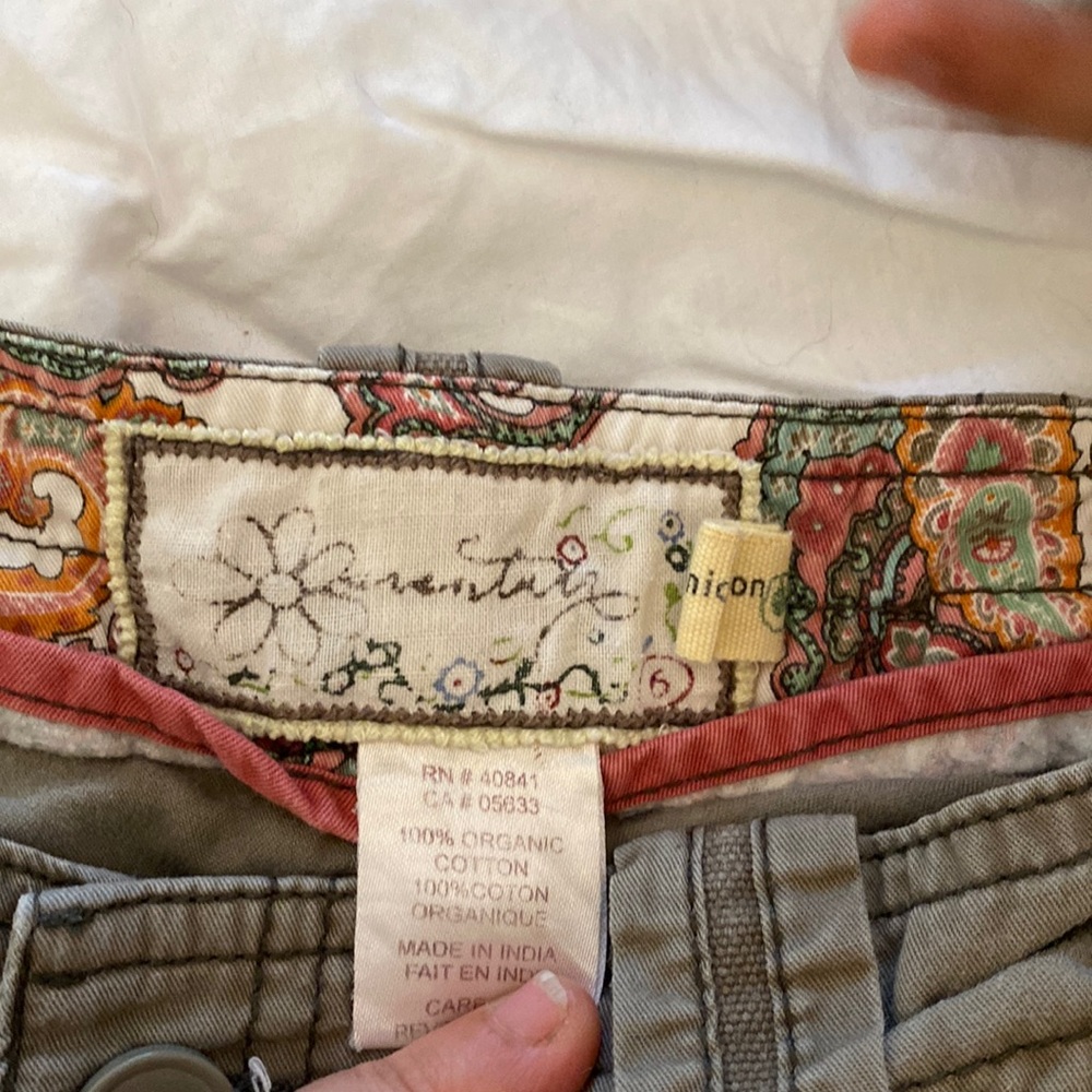 AVentura olive green organic corn capri